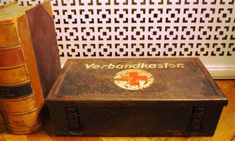 ww2 german first aid metal box|GERMAN ORIGINAL WWII FIRST.